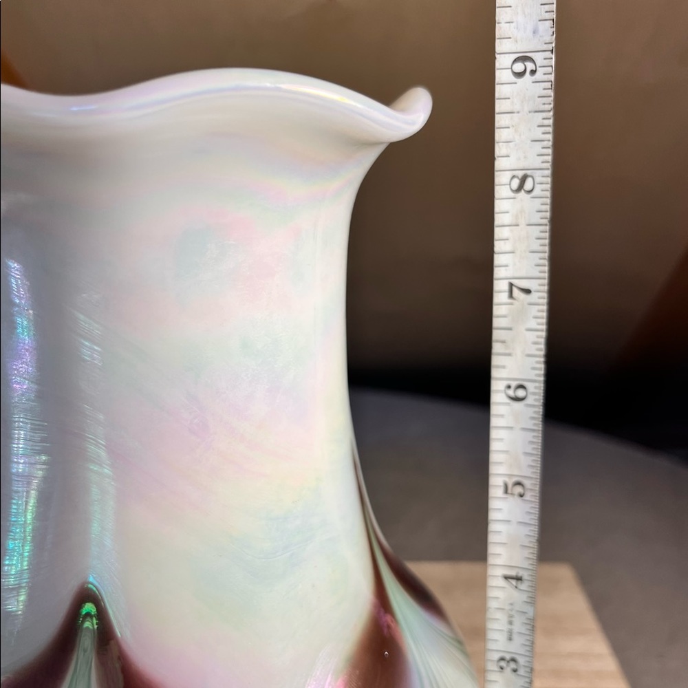 Sold! Fenton Dave Fetty Opal Glass Vase with Green and Mauve Pulled Feathers - Picture 10 of 10